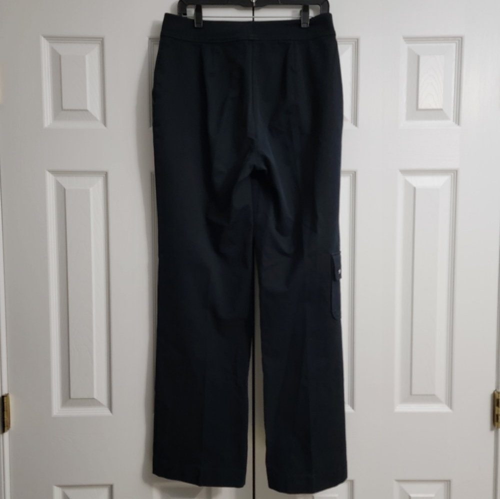 St. John Sport Straight Leg Cargo Pants, Black, Women's Size 12 - Picture 3 of 6